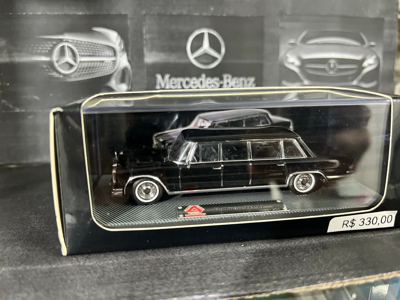 Miniatura 1/64 Mercedes Benz Pullman W100