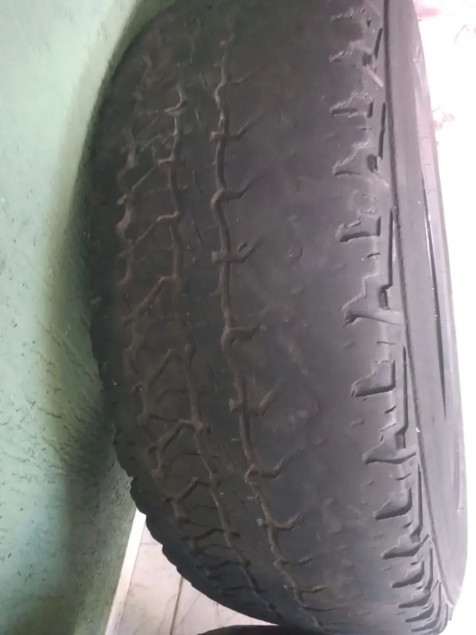 Vendo pneus s10 - Foto 3