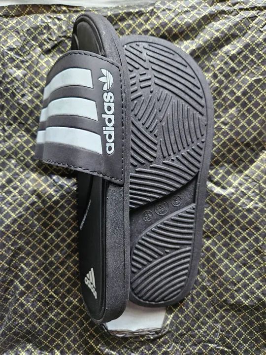 Chinelos Adidas Pretos - Produto Replica - Foto 2