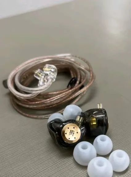 KZ EDX PRO COM MICROFONE NOVO LACRADO  - Foto 3