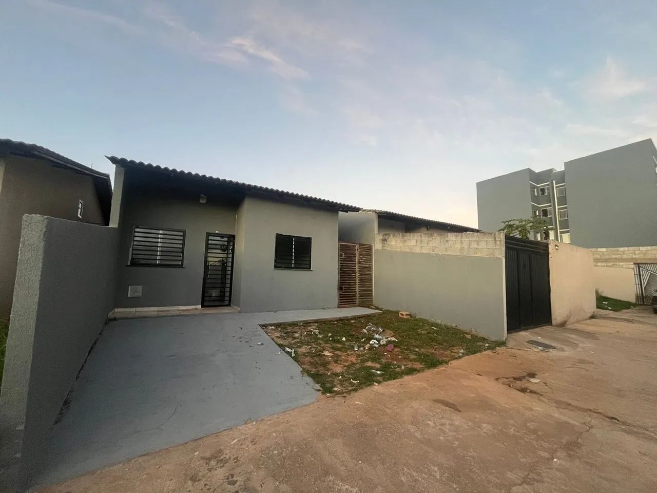 ÁGIO CASA 03Q C/SUÍTE ODISSEIA ATRÁS DA UPA 