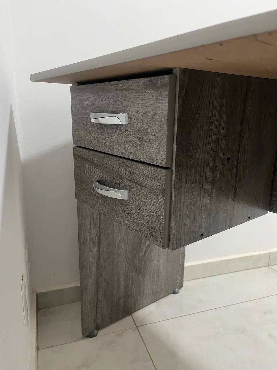 Escrivaninha 64363472637827122