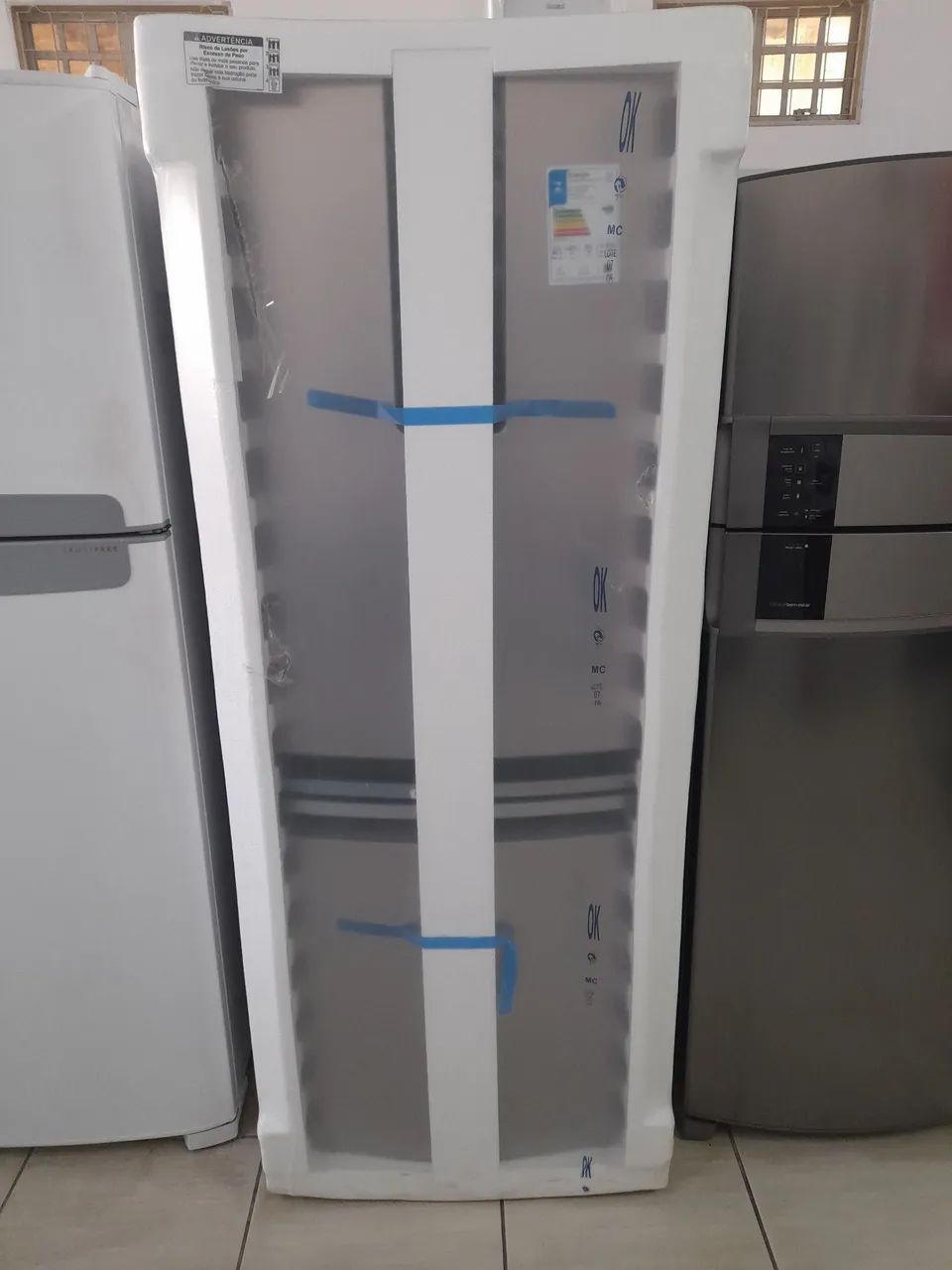 Geladeira Brastemp frost free inverse inox nova - Foto 2