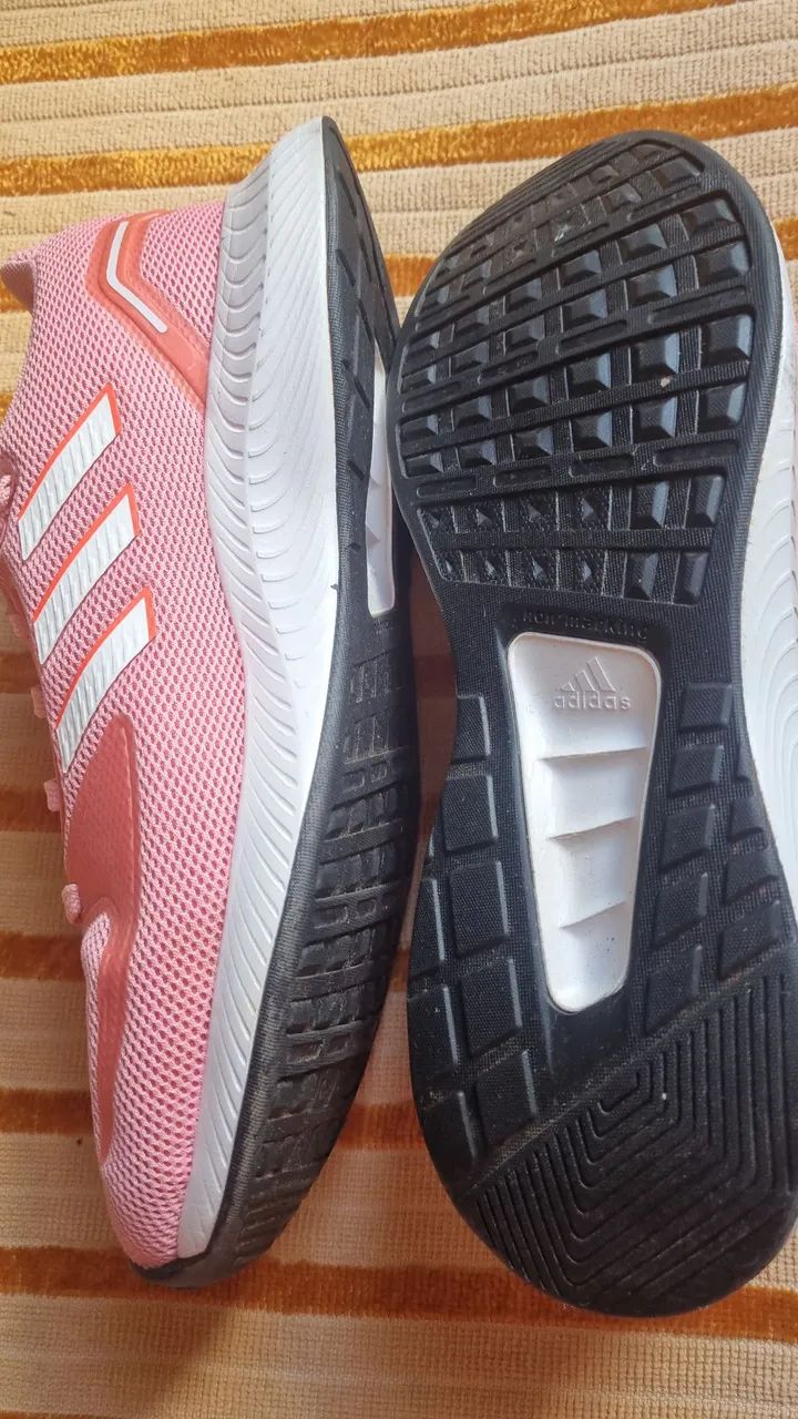 Tênis Feminino Adidas original. Tam 37. Comprado em Portugal. Usado uma única vez - Foto 2