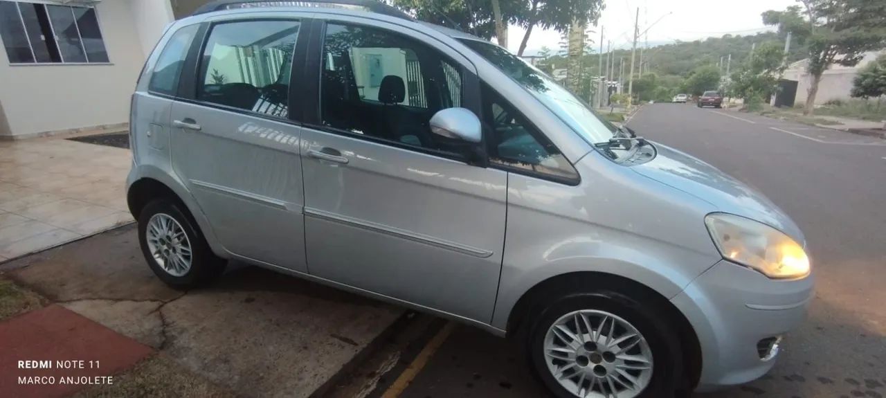 Fiat Idea Attractive 1.4 Fire Flex 8V 5P 2012 - Foto 4