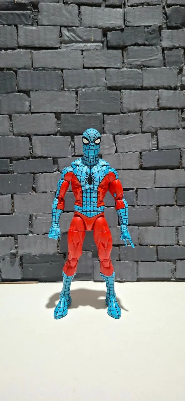 Marvel Legends Homem Aranha Web Man Spider Man Retro - Foto 3