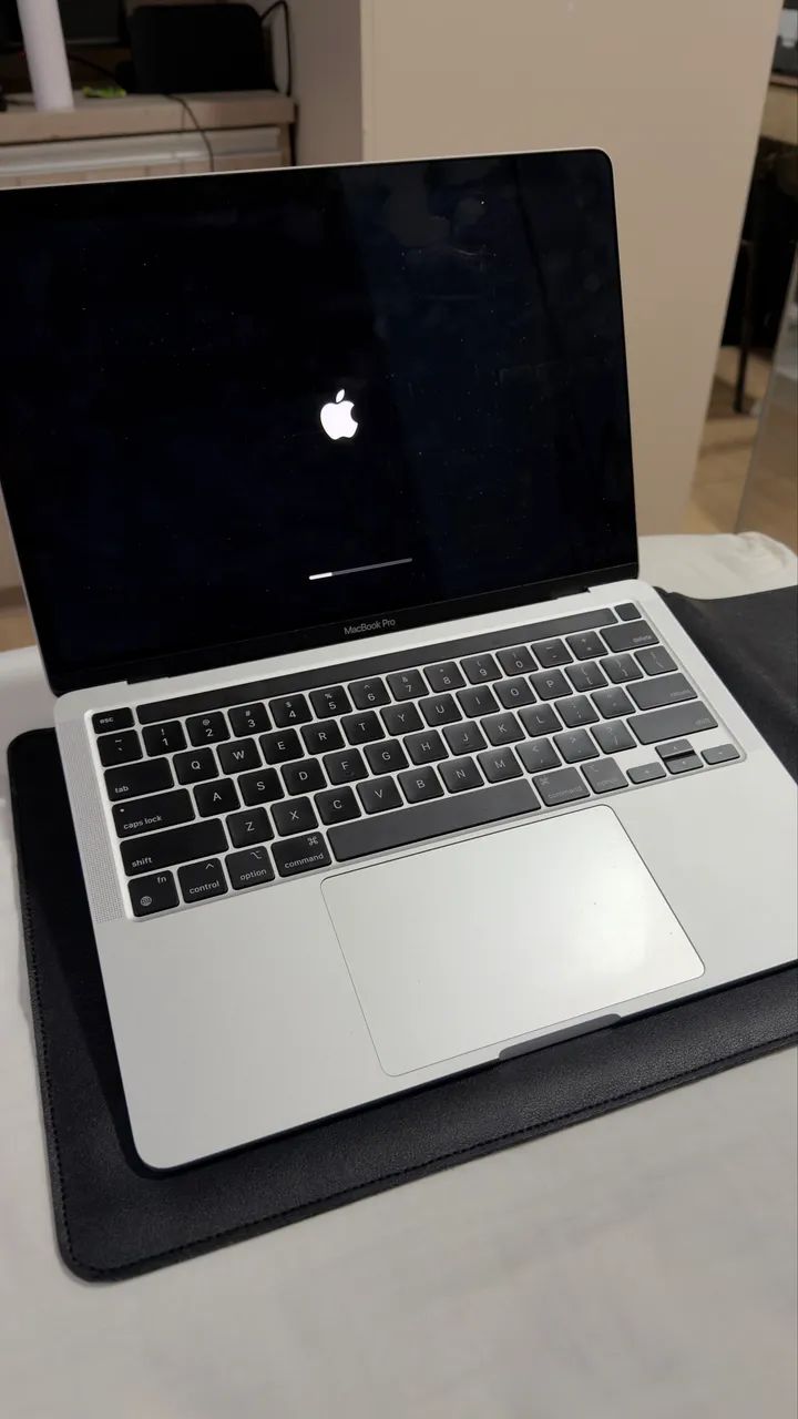 MacBook Pro M1 8GB / 512GB + Magic Mouse Preto + Case - Foto 5