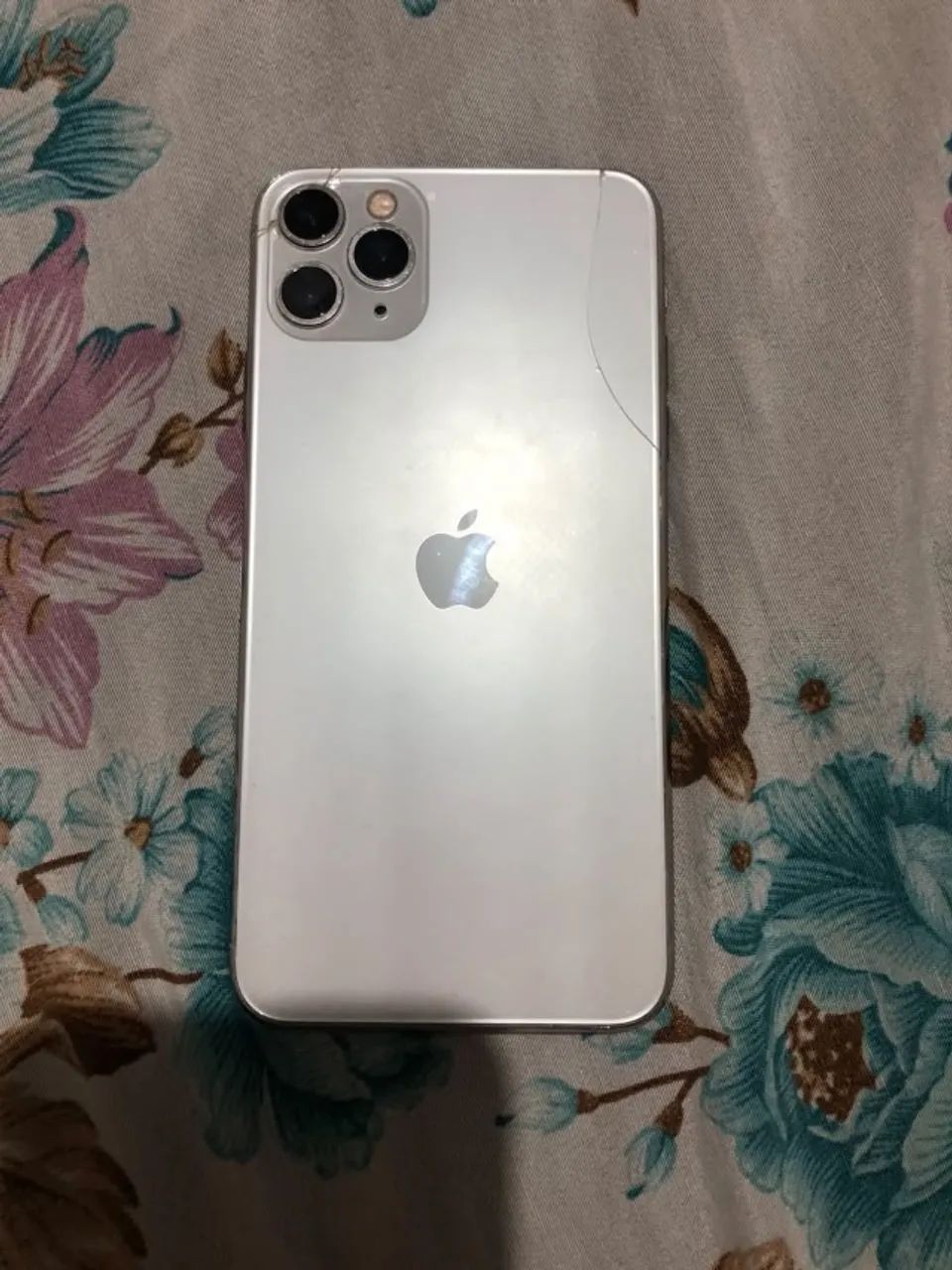 Iphone 11 Pro MAX - Leia a descricao - Foto 4