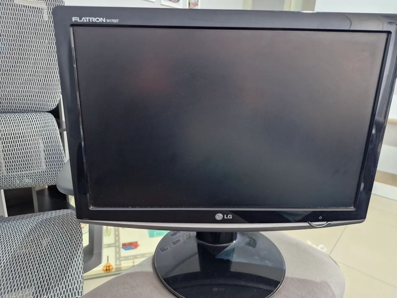 MONITOR LG FLATRON w1752t 