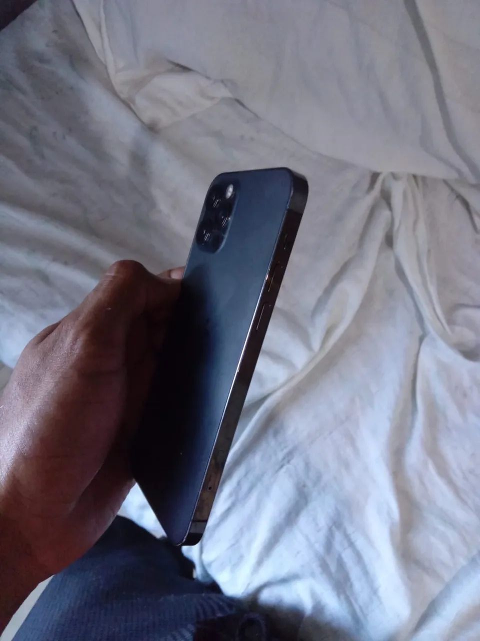 iPhone 12 Pro 128 funcionando perfeitamente, só o Face ID que não está pegando  - Foto 3