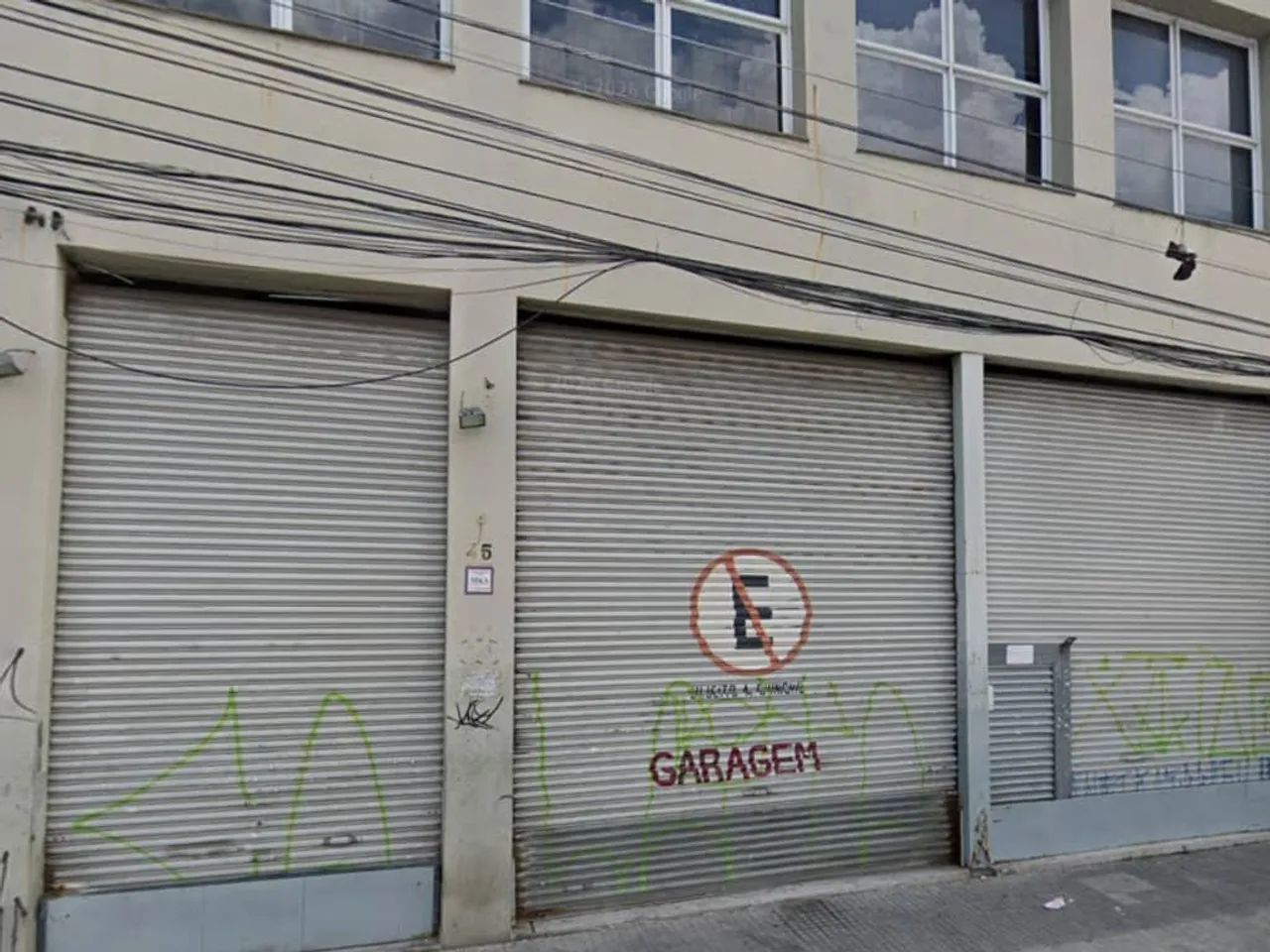 Prédio comercial na Rua do Triunfo, 45  2500 m²