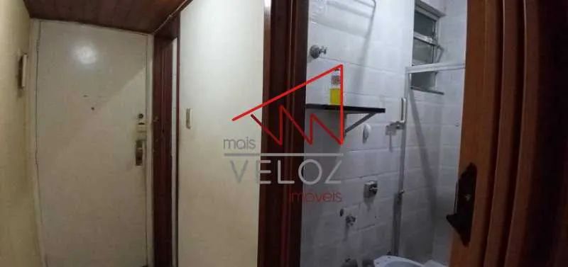 Kitnet/Conjugado : / Residencial / Centro