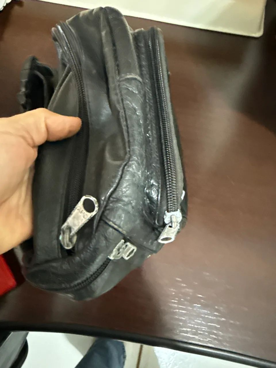 Pochete de couro legítimo preta - Foto 2