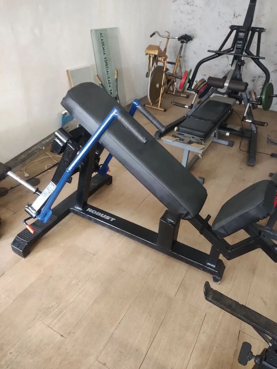 Máquina de musculação  - Foto 4