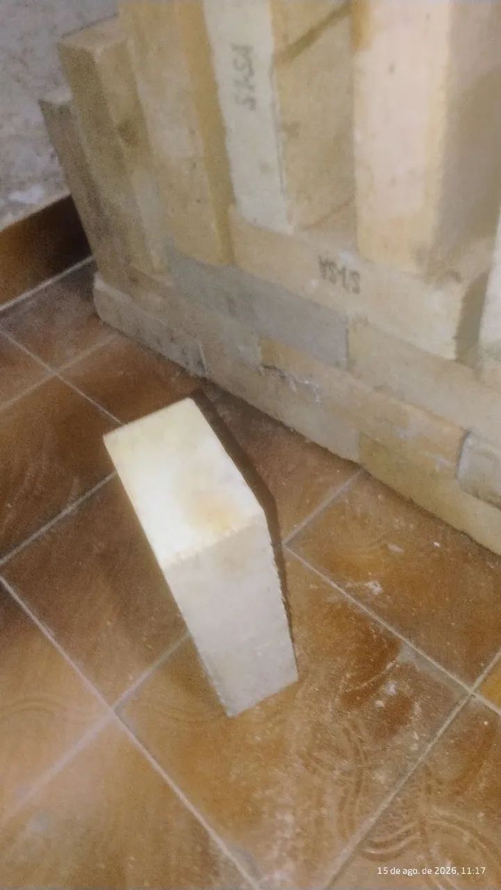 Tijolo refratário 21 unidades serve para parte onde fica o carvão.  - Foto 6