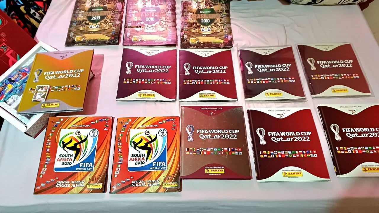 Álbuns da copa 2022 2010 e brasileirão 2010