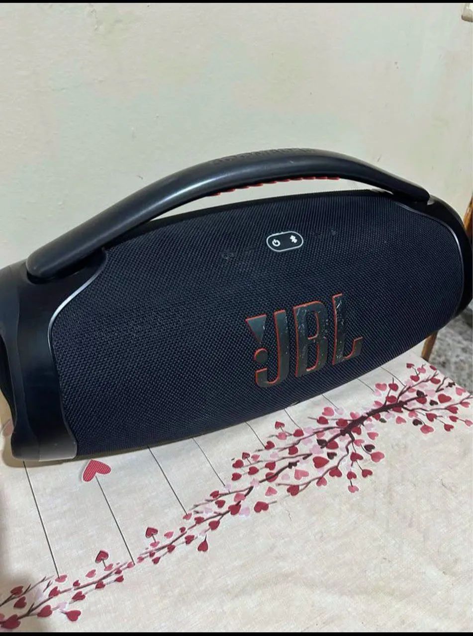 BOMBOX 3