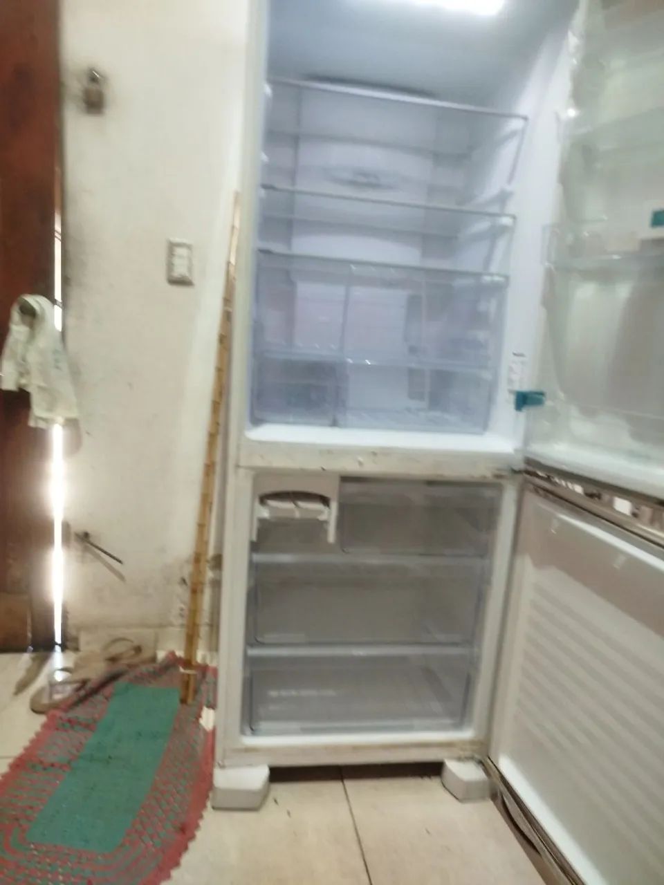 Geladeira aPanasonic ( peças) - Foto 3