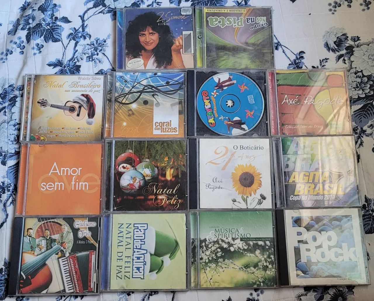 Lote com 14 CDs de música Simone MPB pop rock 