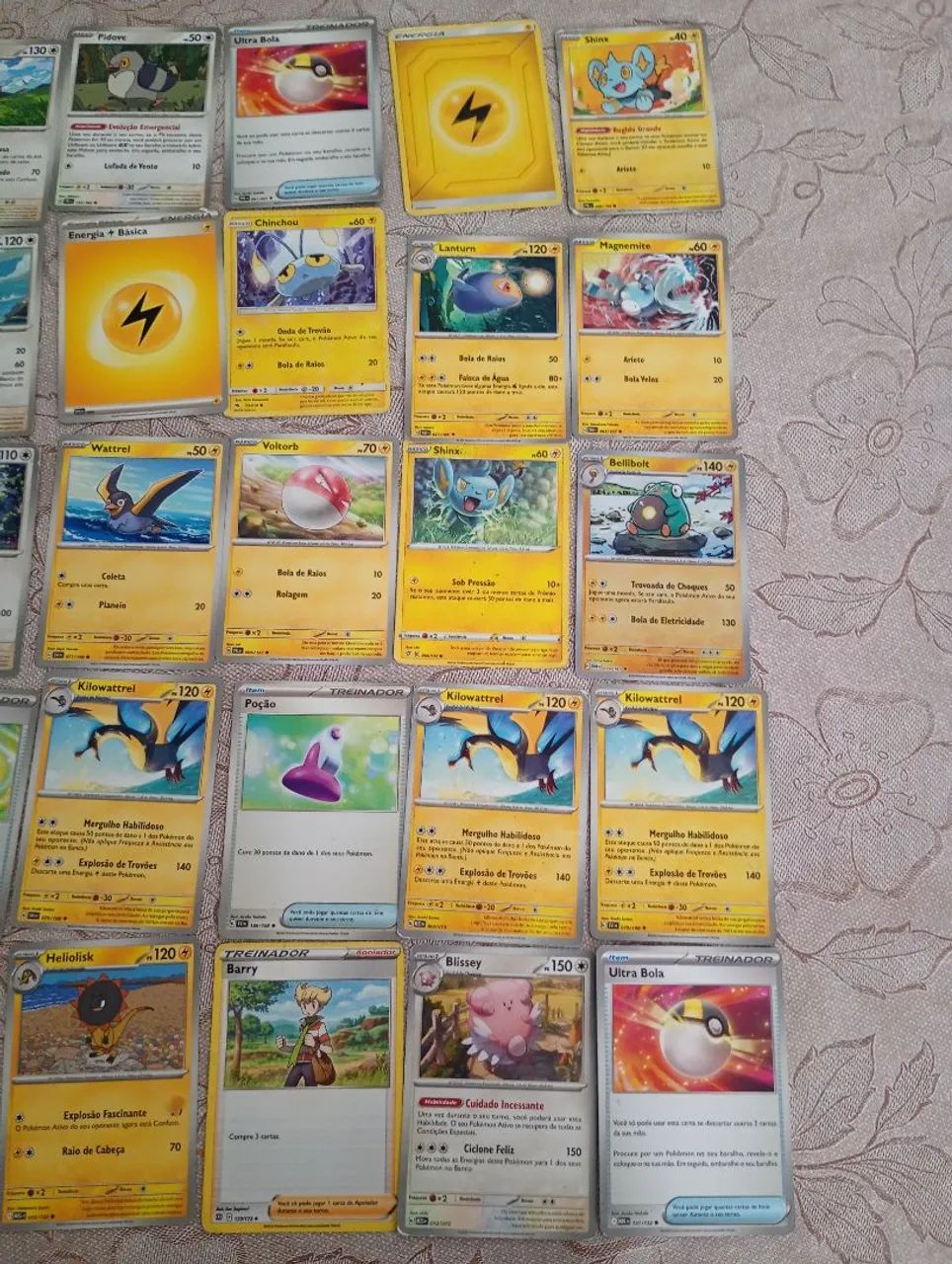 Deck de figurinhas pokémon elétrica - Foto 5