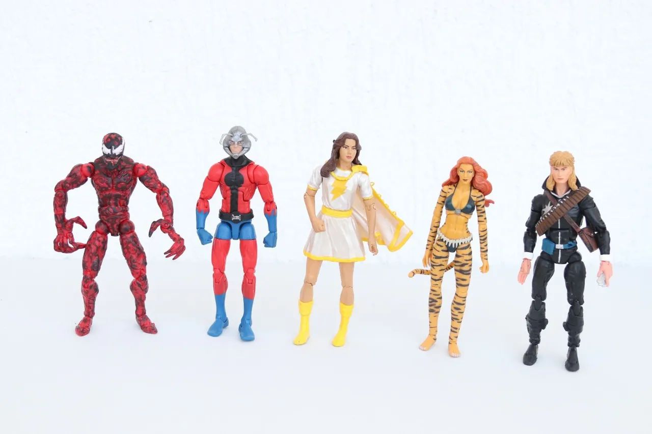 MARVEL　フィギュア　まとめ売り Action Figures Marvel e DC (Preço por Unidade) - Muito Conservados