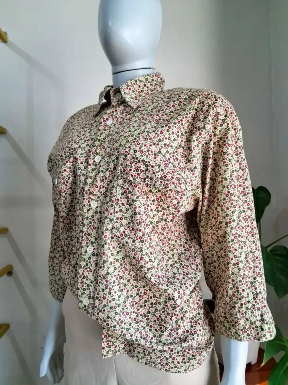 Camisa com estampa floral  - Foto 2