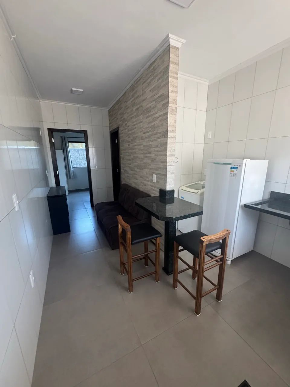 Alugo Apto Studio Mobiliado - Bairro Bom Retiro - Joinville - SC - Foto 3