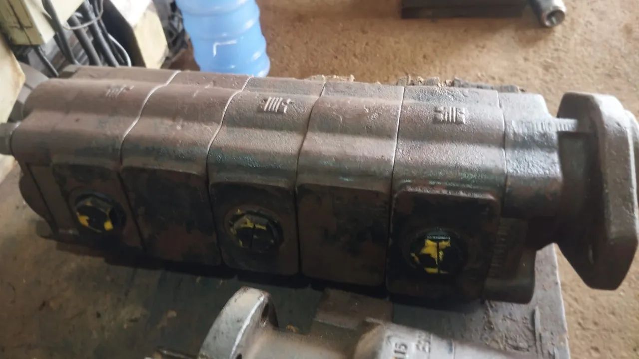 Motor hidráulico e bomba - Foto 2