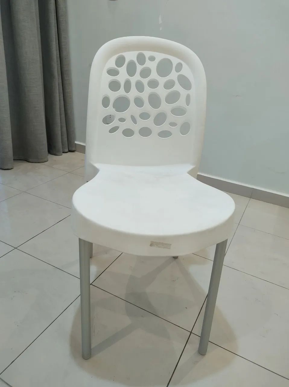 Conjunto Mesa de Escritório MDF + Cadeira Deluxe Polipropileno cor Branca - Foto 3
