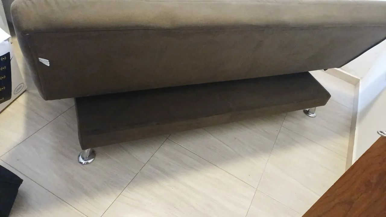 *** OPORTUNIDADE *** Sofá-cama Semi Novo - Foto 2