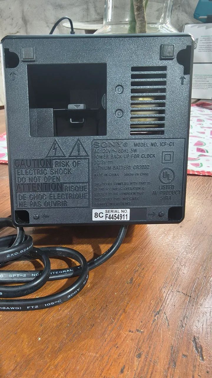 Rádio relógio SONY ICF C1...Zerado.  importado. - Foto 4