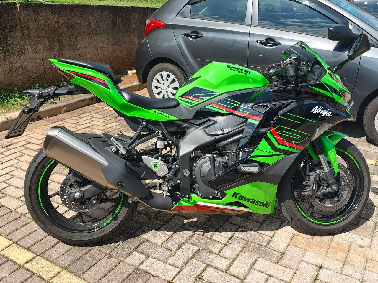 Ninja ZX 4r  - Foto 5