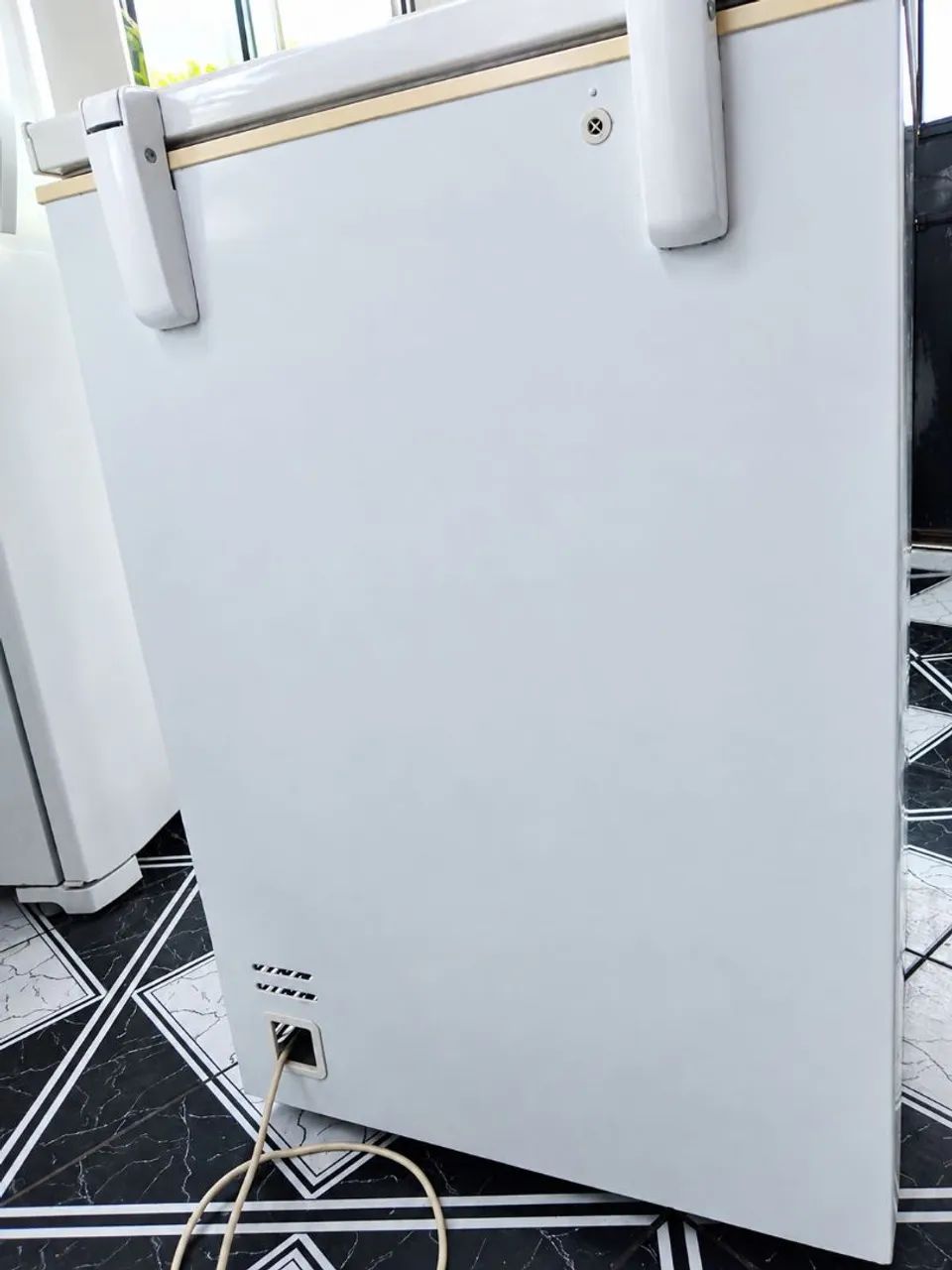 Freezer eletrolux semi nova  - Foto 5