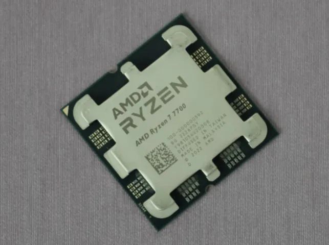 Processador AMD Ryzen 7 7700 3.8GHz (5.3GHz Turbo), 8-Cores 16-Threads, AM5