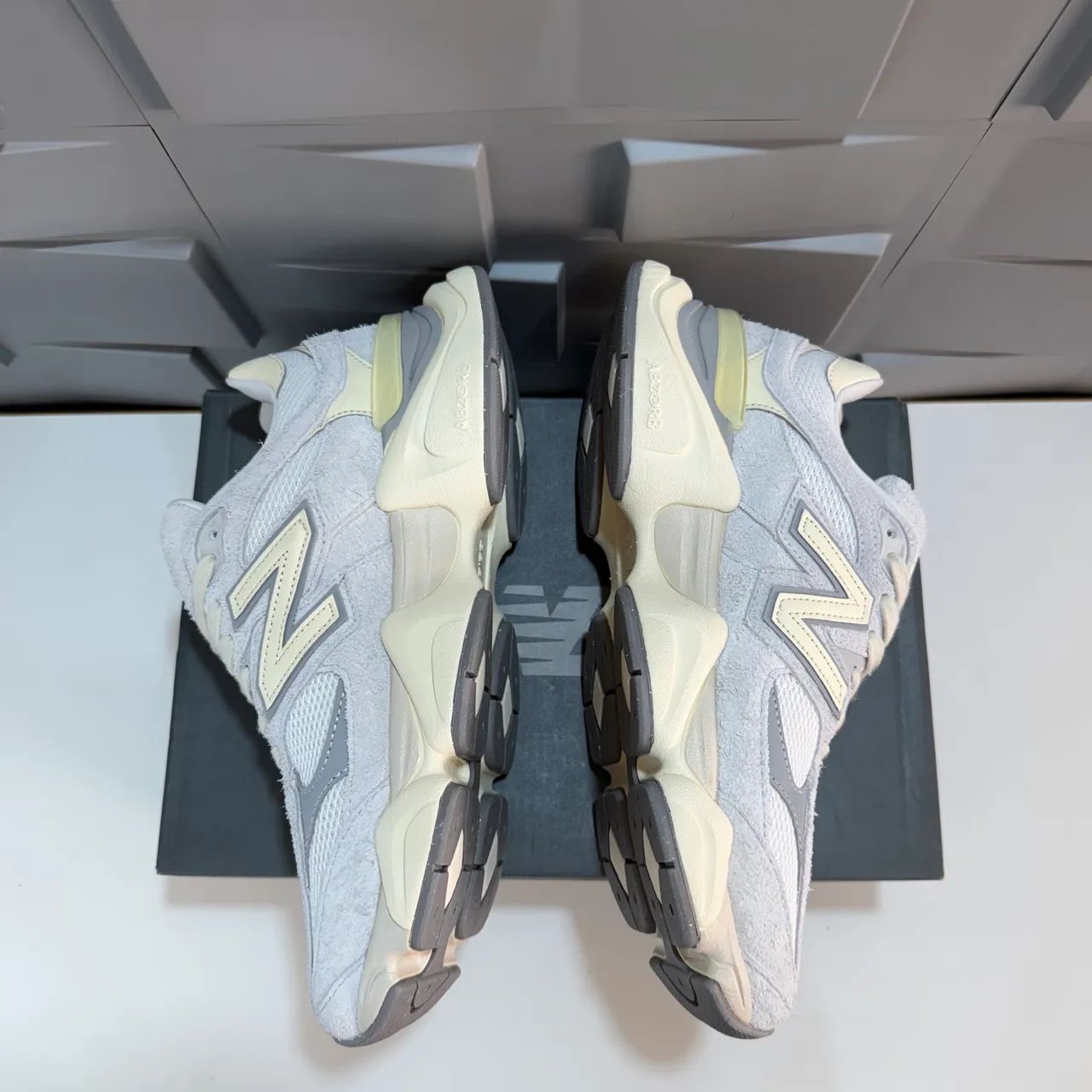 New Balance 9060 Quartz Grey 41 - Foto 4