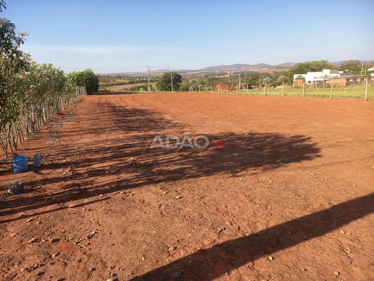 TERRENO DE CHÁCARA 1000m² - COMPLEXO TERRA SANTA - Trindade