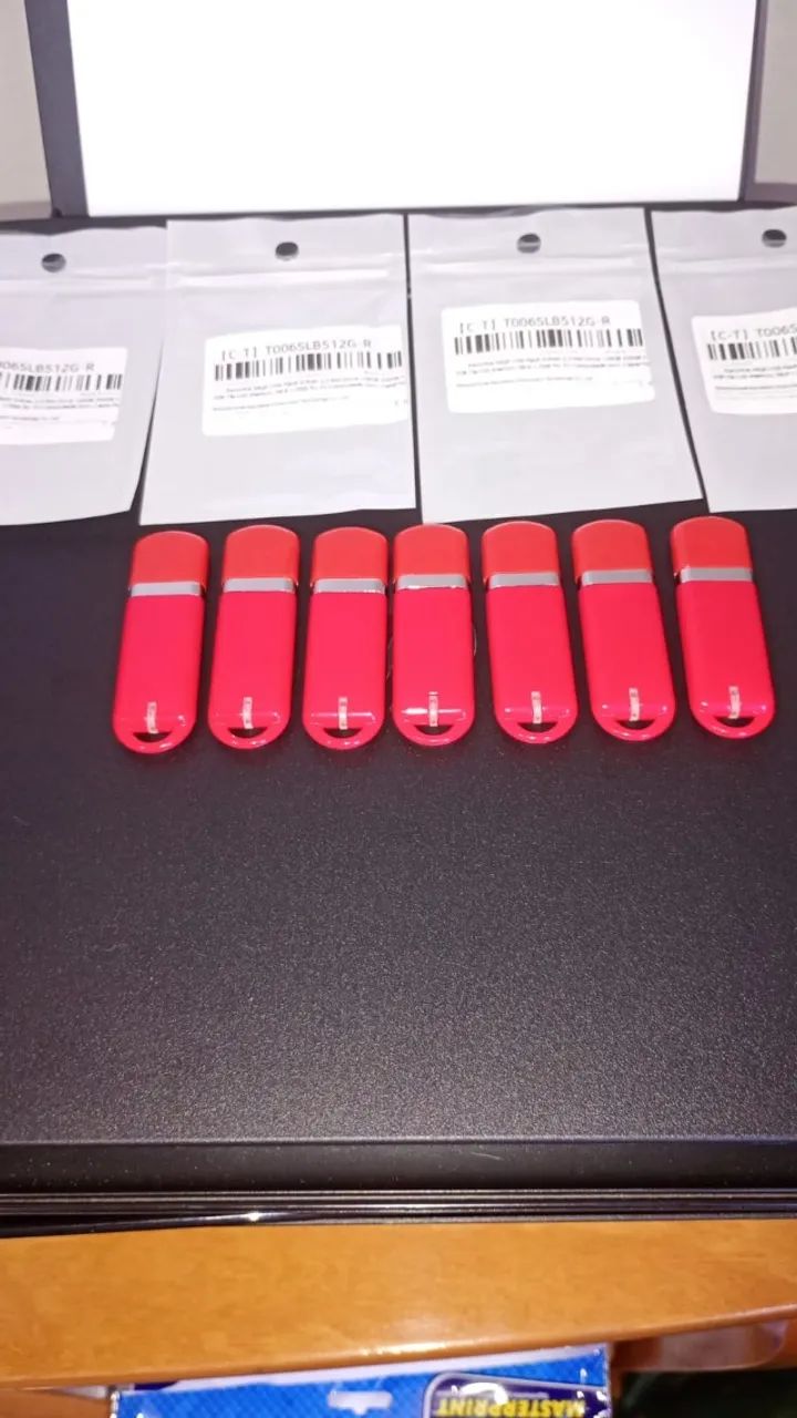 PENDRIVE ELEGANTE DE 512GB, NA COR VERMELHO, INTERFACE USB 2.0 TIPO A. - Foto 4