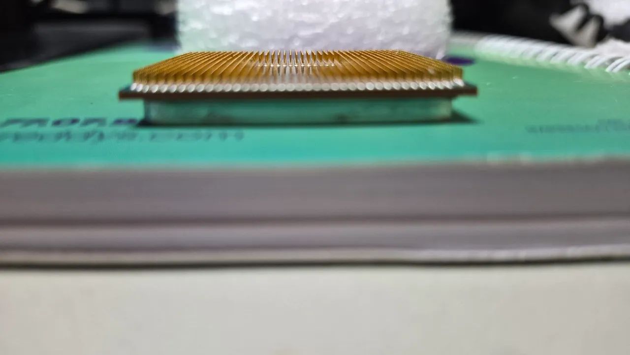 Ryzen 3 PRO 3200GE - Foto 2