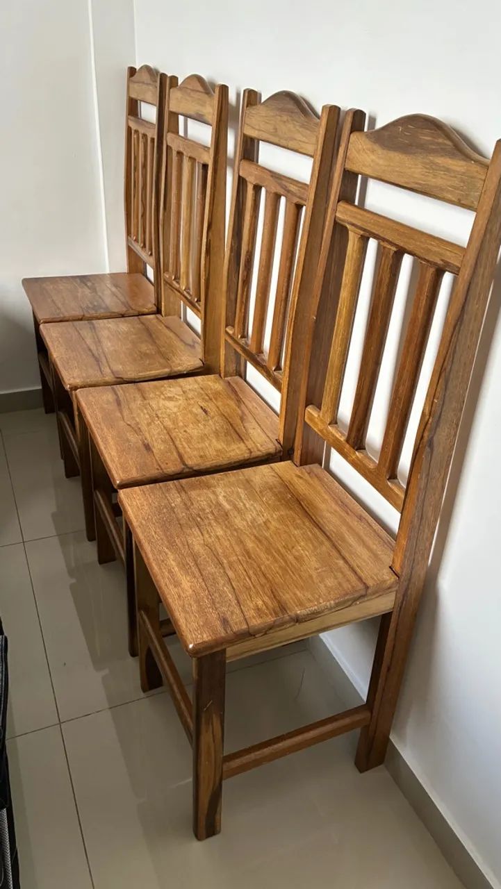 Kit 4 Cadeiras de madeira maciça  - Foto 4