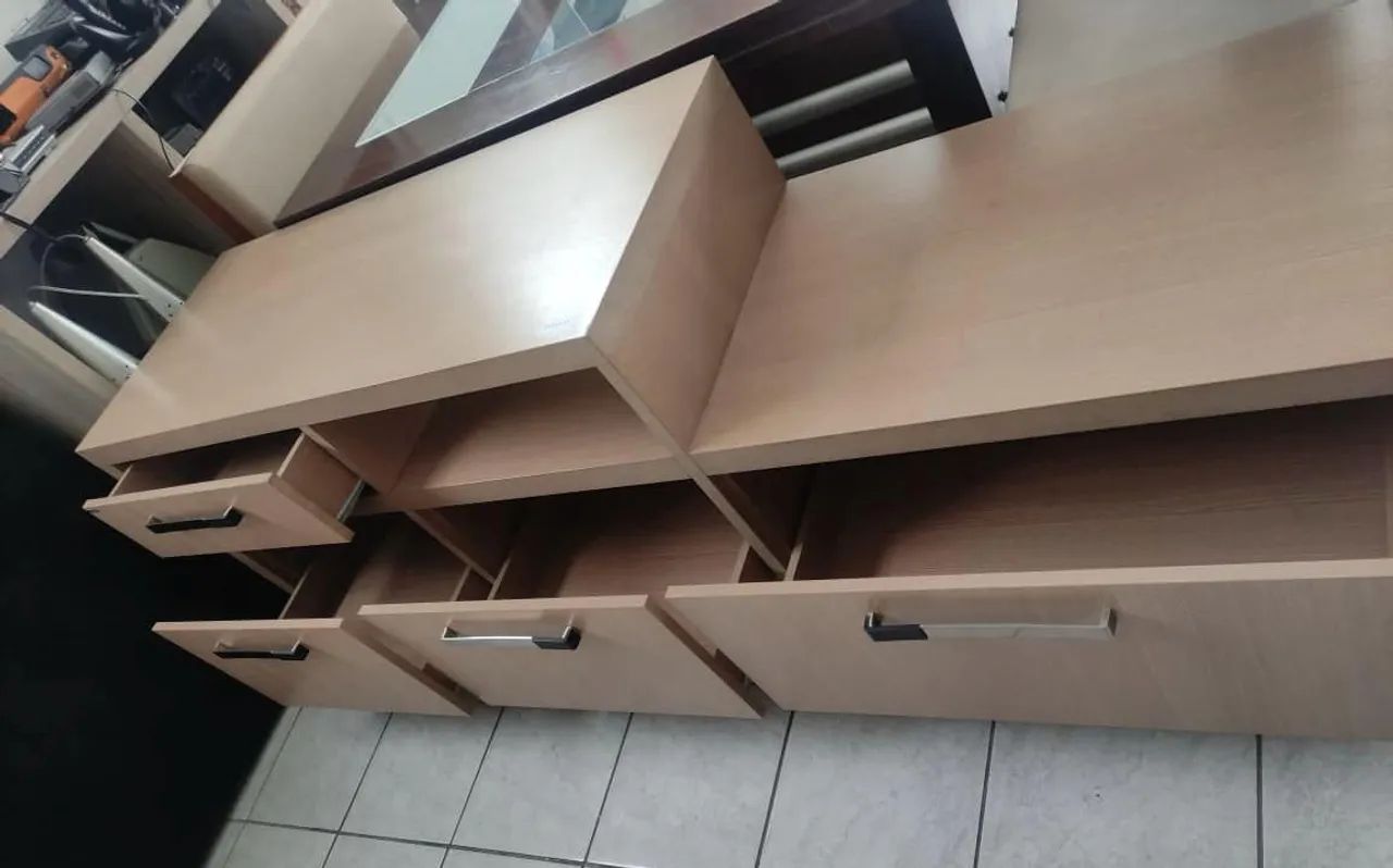 Rack para TV com 4 Gavetas  - Foto 2