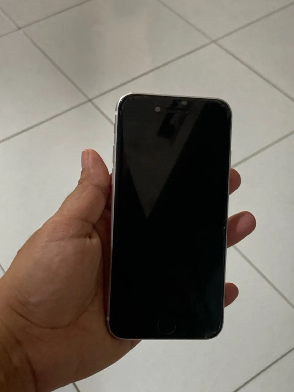 Vende-se IPhone SE - Foto 3