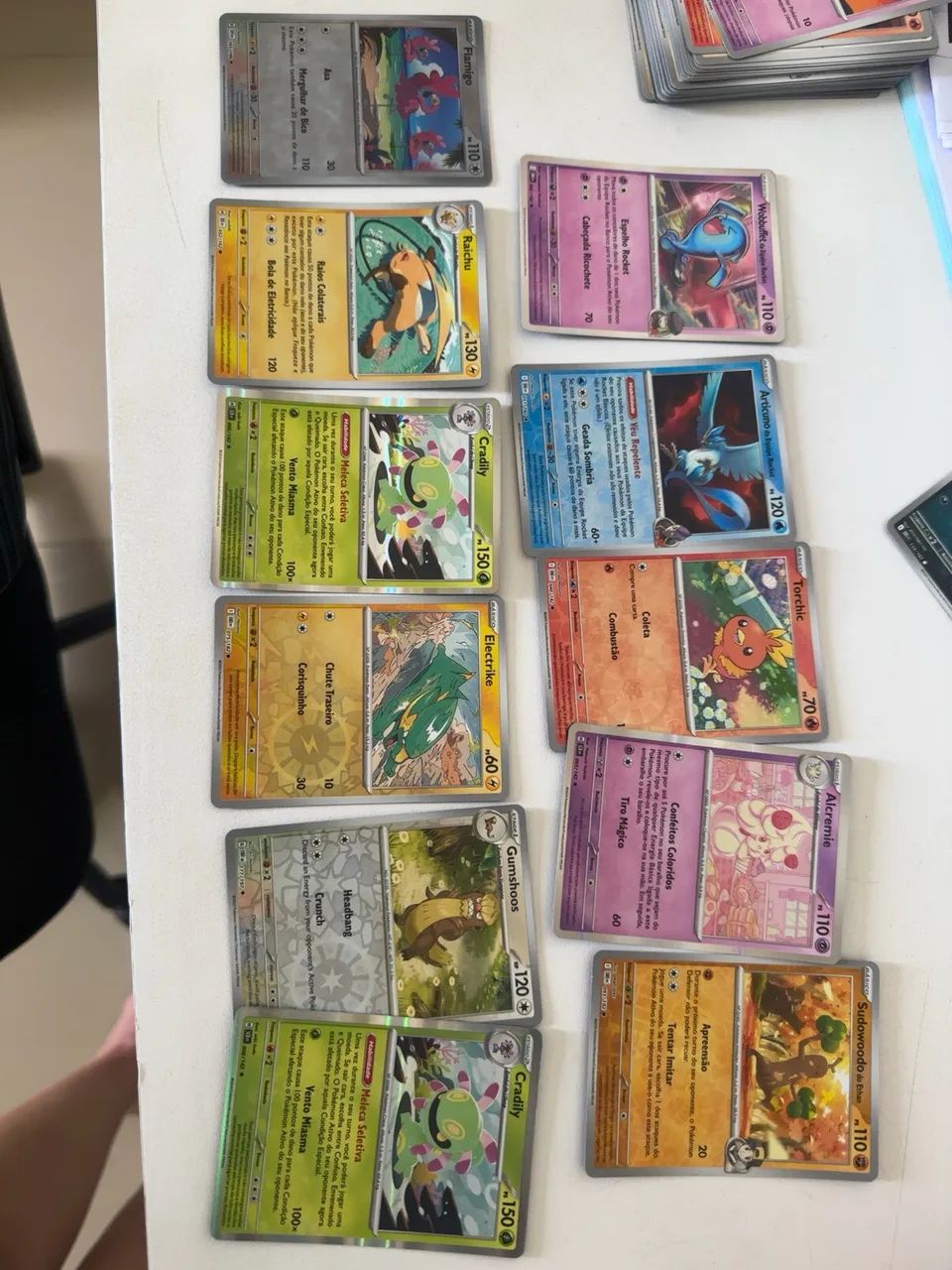 Lote com 50 Cartas Pokémon Originais - Reverse Holo e Equipe Rocket - Foto 2