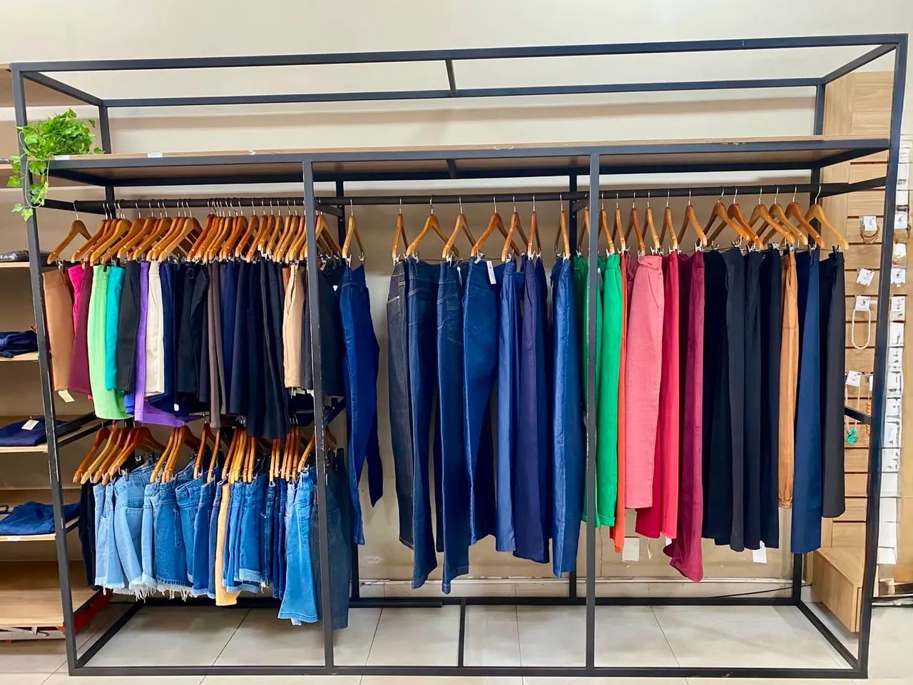 Arara para roupas - Cabideiro 3,00 x 2,25 m - Foto 2