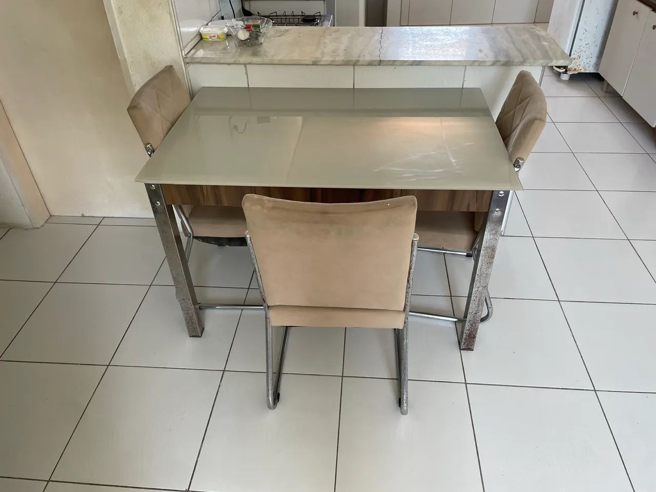 Mesa Com 4 Cadeiras - Foto 2