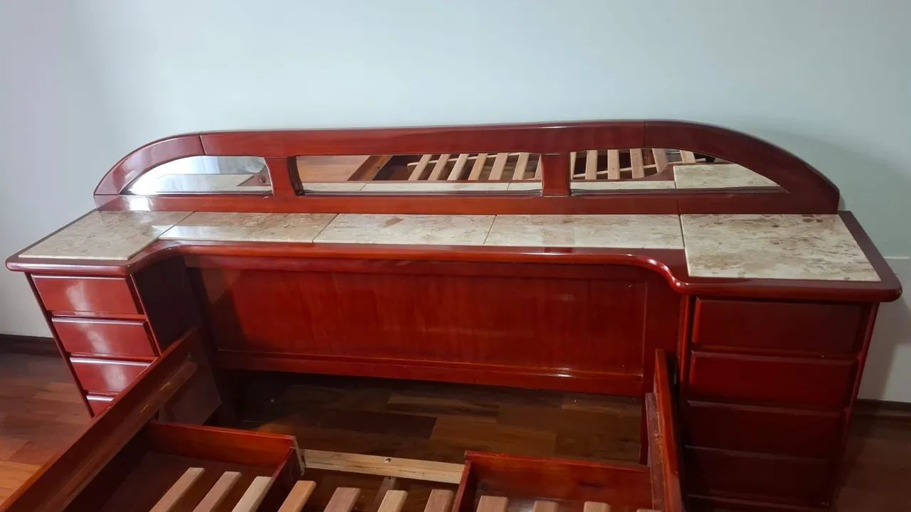 Cama de Casal Completa - Estilo Clássico / Mogno com Cabeceira Funcional - Foto 3