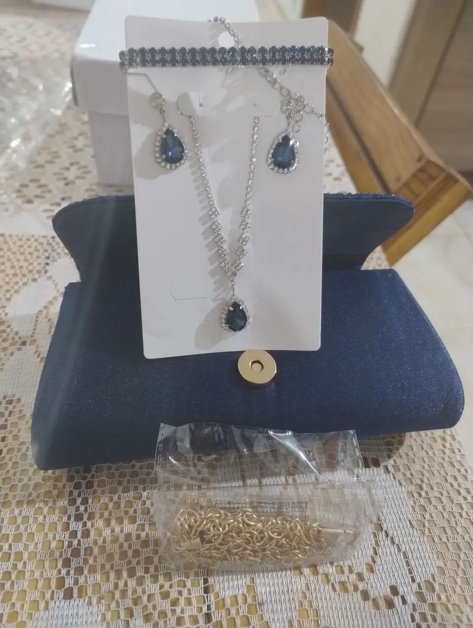 Conjunto de roupas de festa + acessórios  - Foto 5