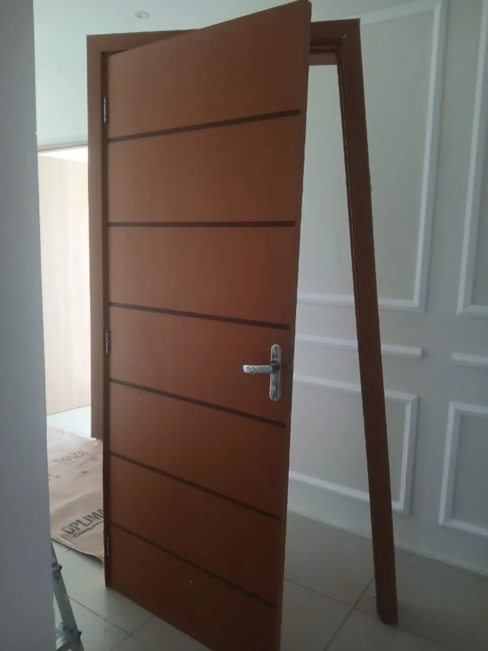 Porta de MDF à Venda - R$ 320,00 1