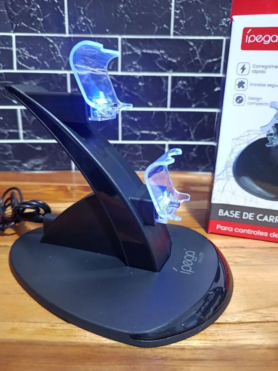 Base de carregamento duplo para controle de PS4 / MEGA OFERTA  - Foto 3