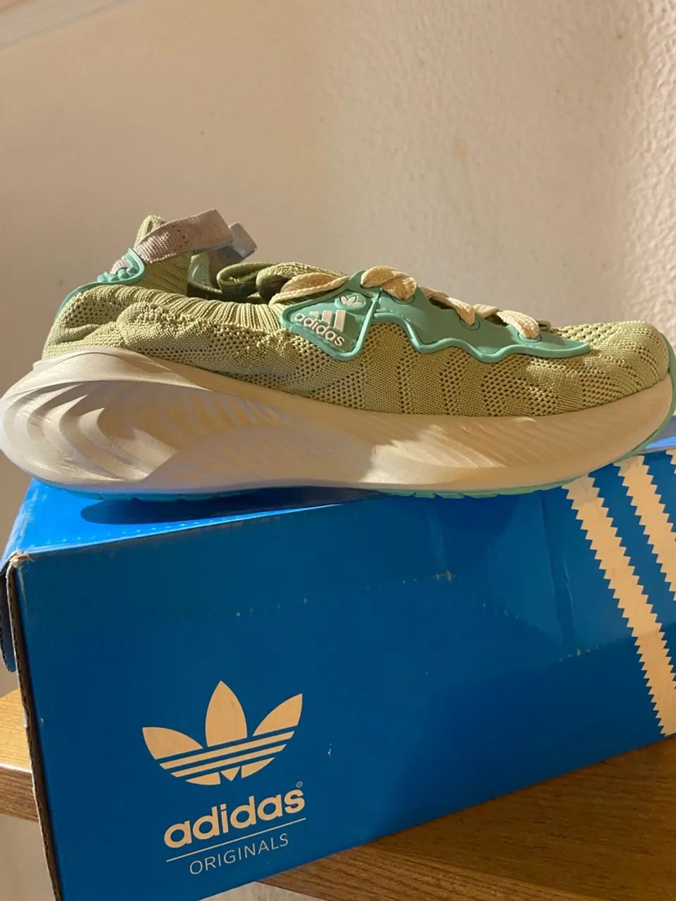 Tênis adidas