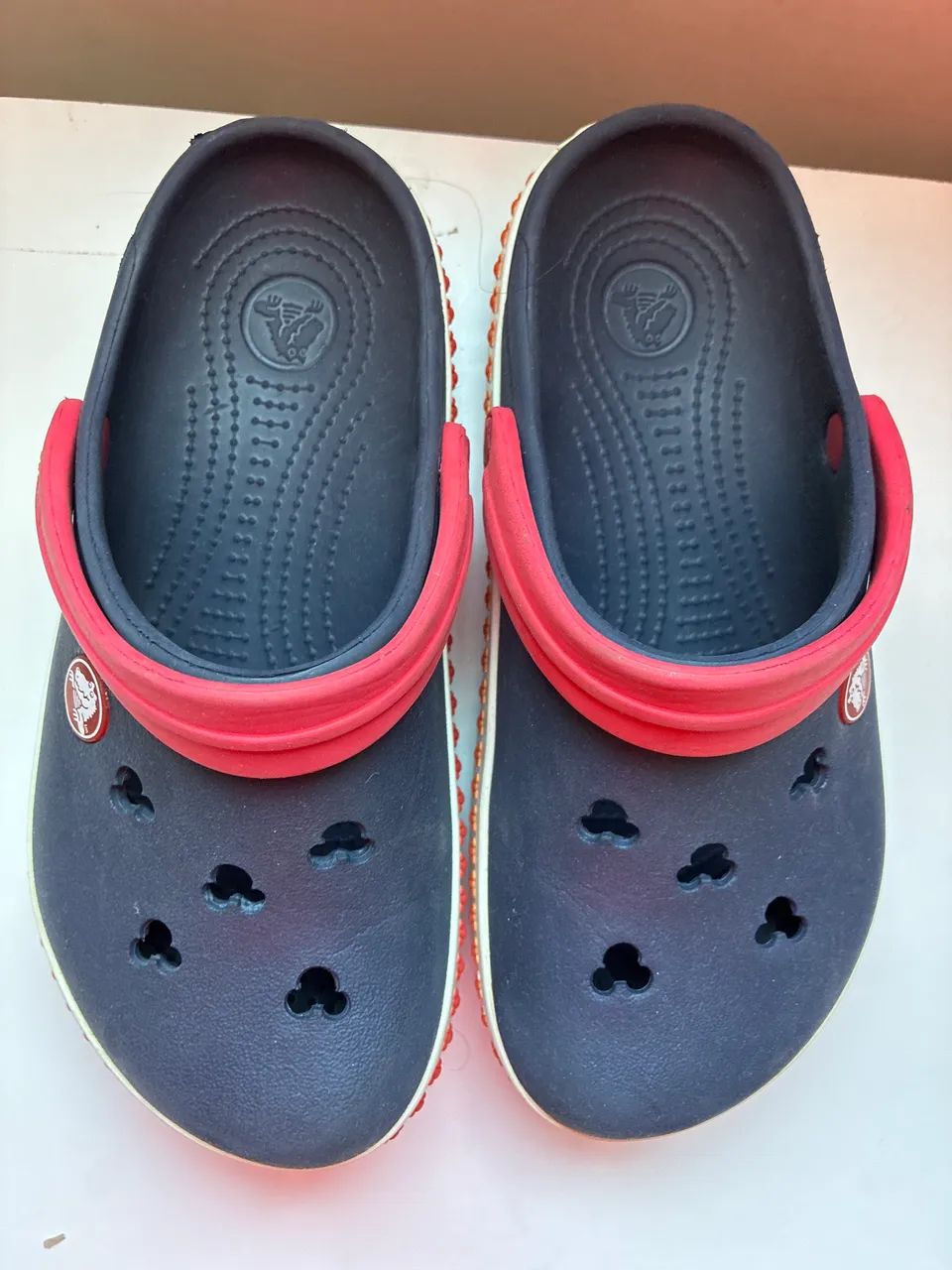 Crocs infantil Mickey - Foto 4